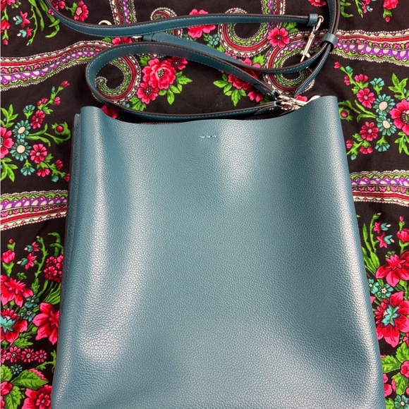 Coach Leather Molly Bucket Bag Two Shoulder straps - Picture 4 of 15